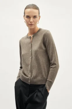 Cardigan Girocollo in Lana Ultrasoft