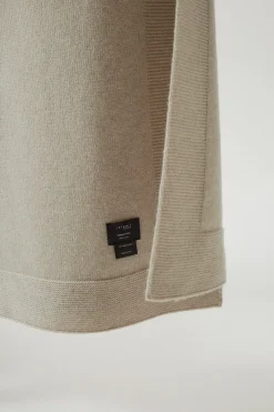 Coperta in Maglia in Lana Cardata