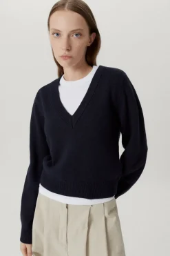 Maglia Crop con Scollo a "V" in Lana Merino