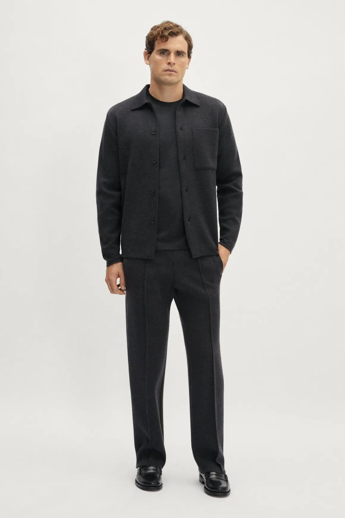 Pantaloni in Maglia a Taglio Dritto in Lana Merino