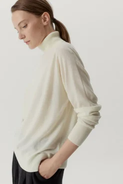 Roll-Neck Oversize in Lana Ultrasoft