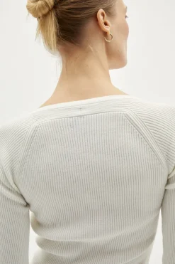 Top a Coste con Scollo Speciale in Cotone Organico