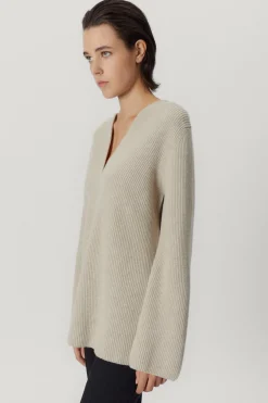 V-neck Over in Lana Cardata